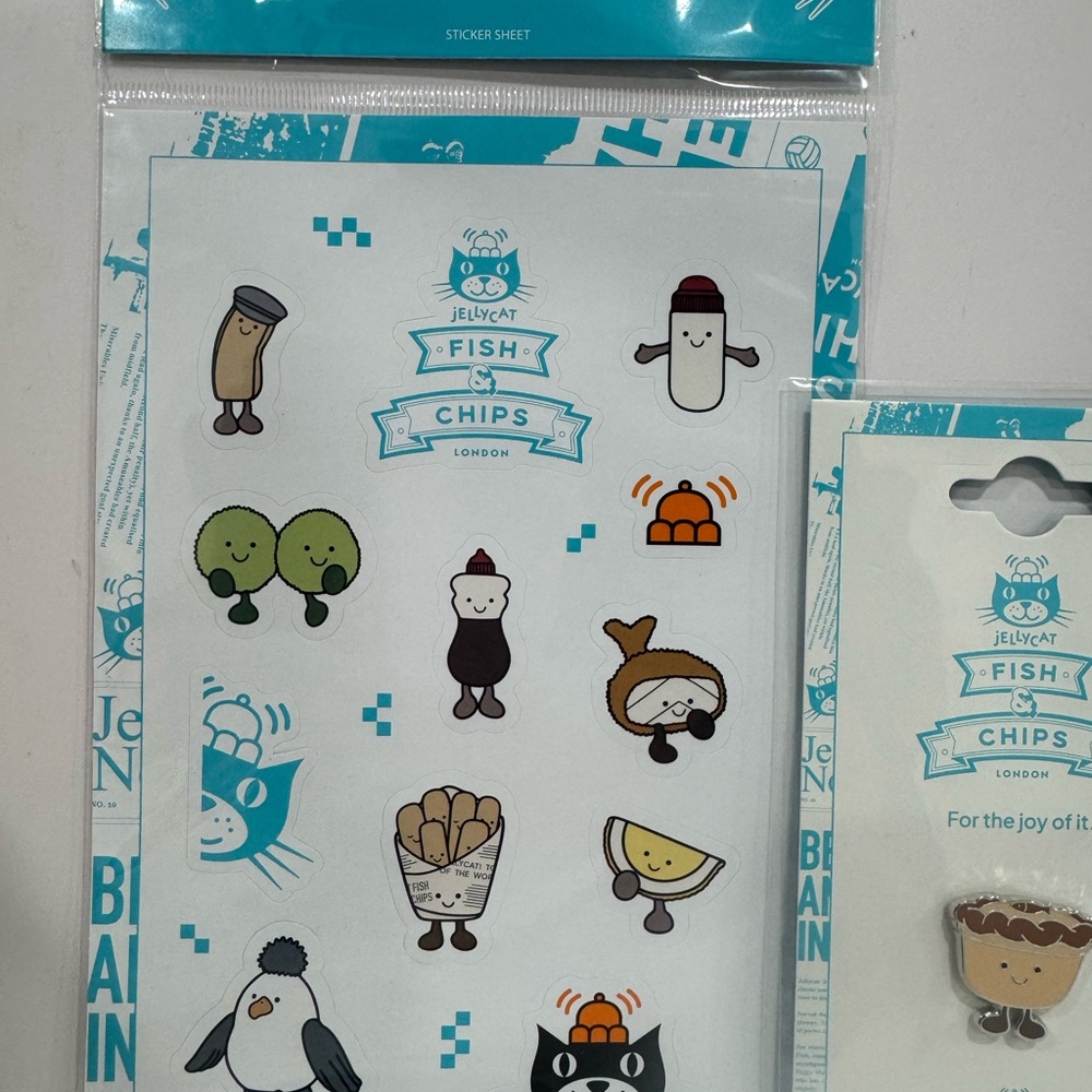 Jellycat Fish & Chips Pie Pin + Sticker Collection - Picture 3 of 4